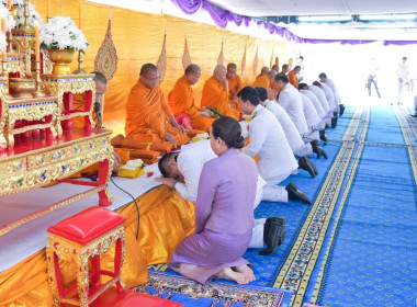 ร่วมพิธีทำบุญตักบาตรถวายพระราชกุศล ... พารามิเตอร์รูปภาพ 6