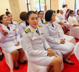 ร่วมพิธีบำเพ็ญกุศลถวายพระราชกุศลแด่พระบาทสมเด็จพระปรเมนทรรามาธบดีศรีสินทรมหามงกุฎ พระจอมเกล้าเจ้าอยู่หัว ... พารามิเตอร์รูปภาพ 1