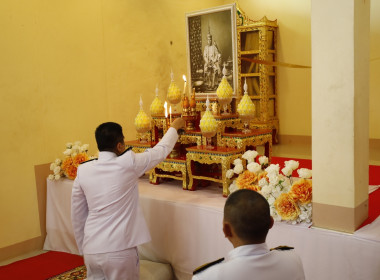 ร่วมพิธีบำเพ็ญกุศลถวายพระราชกุศลแด่พระบาทสมเด็จพระปรเมนทรรามาธบดีศรีสินทรมหามงกุฎ พระจอมเกล้าเจ้าอยู่หัว ... พารามิเตอร์รูปภาพ 2