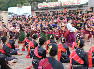 ร่วมพิธีเปิดงานเฉลิมฉลอง 241 ปี จังหวัดศรีสะเกษ พารามิเตอร์รูปภาพ 5